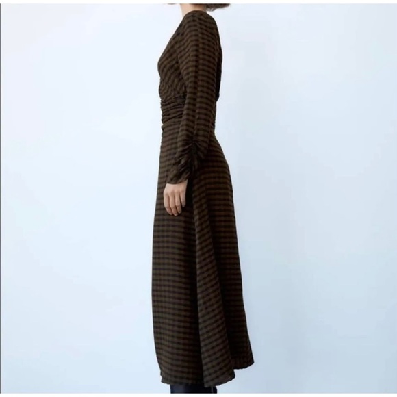 Zara textured checked draped midi dress in brown - Picture 3 of 11